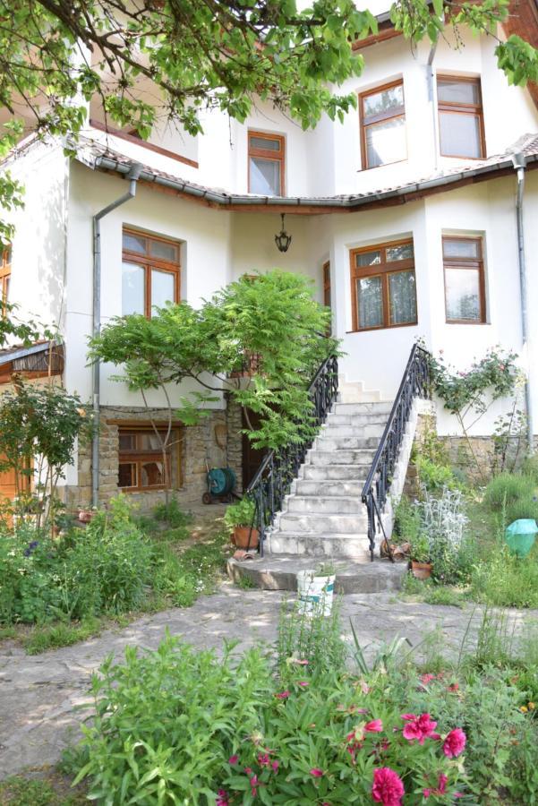 Guest House Astra 알바나시 외부 사진