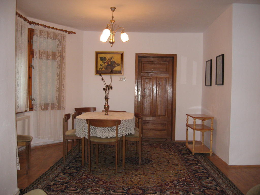 Guest House Astra 알바나시 객실 사진
