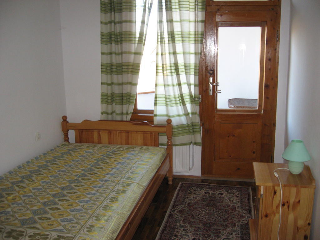 Guest House Astra 알바나시 객실 사진